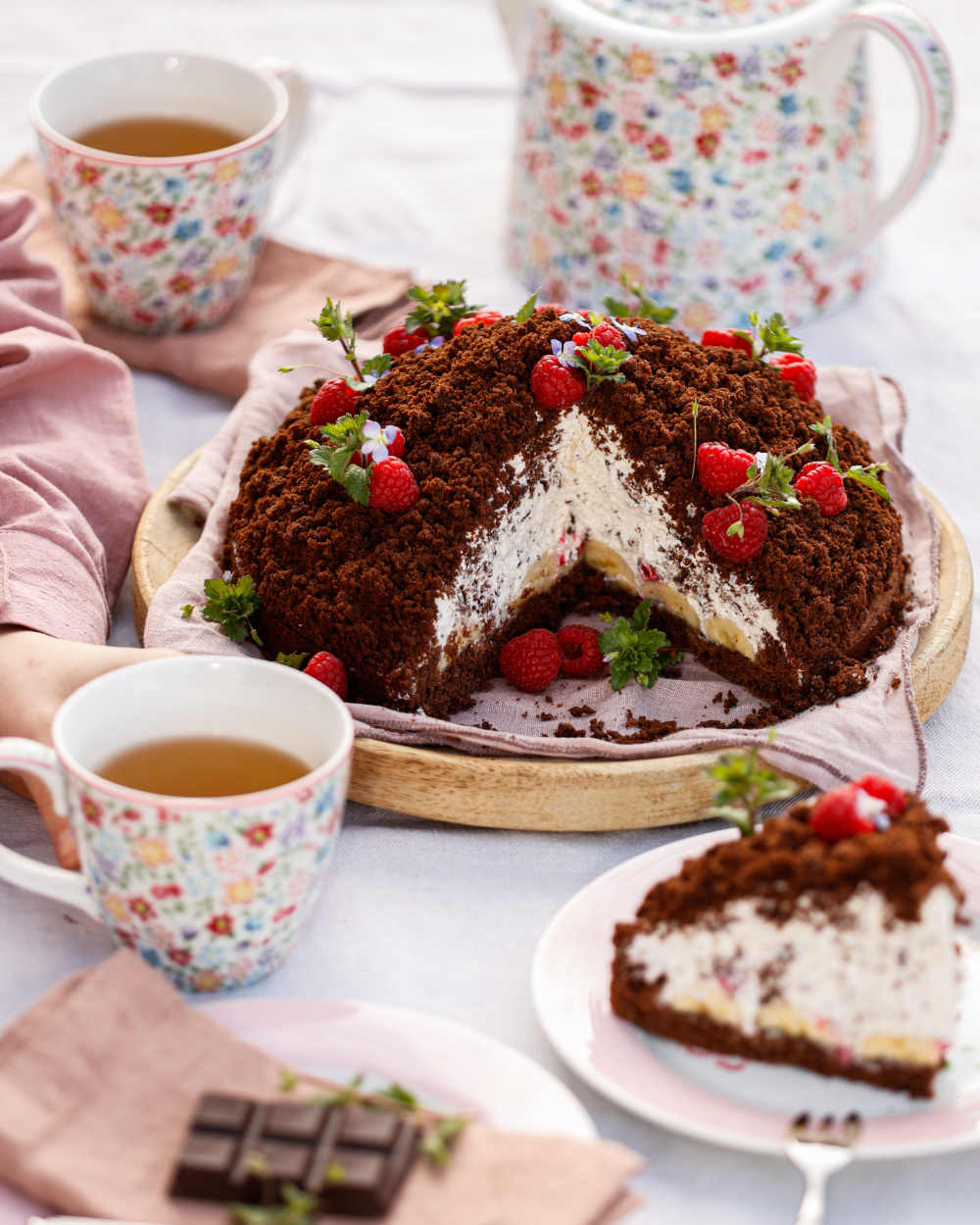 Dr Oetker Mole Mound Cake Original with Chocolate Powdered Cake 410g Food  Plus Shop online