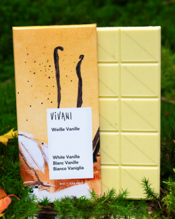 The White Vanilla bar by VIVANI Organic Chocolate.